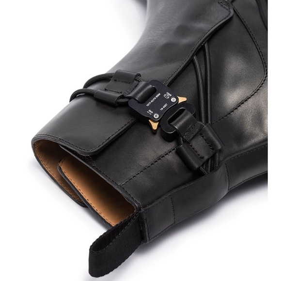 1017 ALYX 9SM
buckle leather ankle boots - Picture 4 of 5